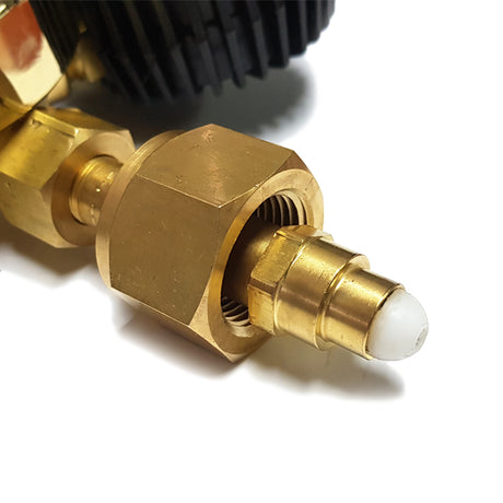 HARRIS 40BAR REG C/W ADAPTOR & FITTING