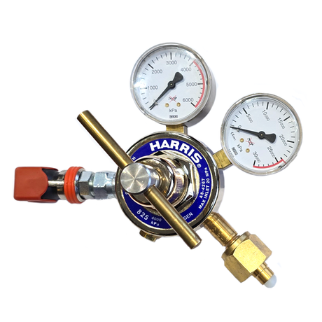 HARRIS 40BAR REG C/W ADAPTOR & FITTING